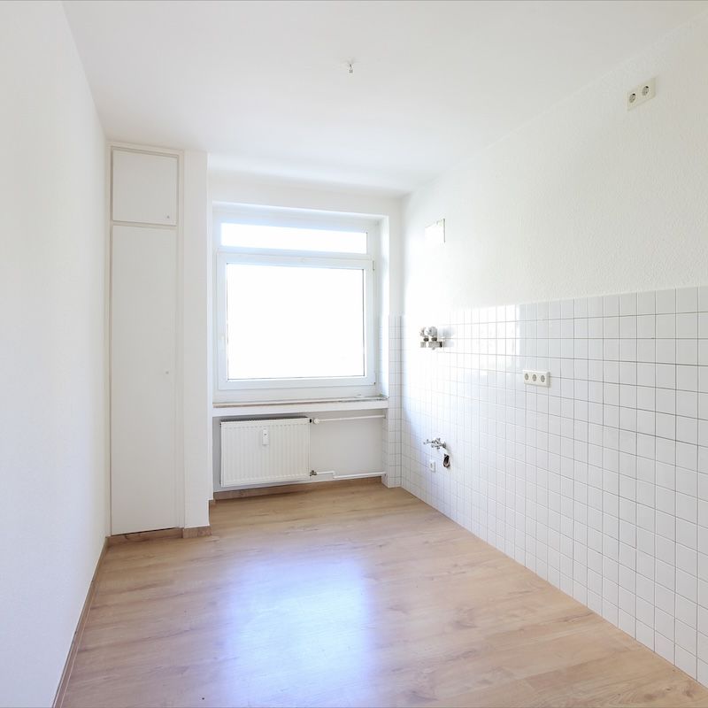 Frisch renovierte 3 Zimmer-Wohnung mit idealem Schnitt und Loggia in Bielefeld-Senne - Foto 1