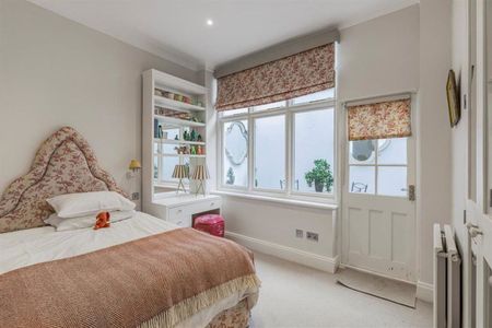 Cornwall Gardens, South Kensington, SW7 - Photo 2