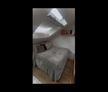 2 Bed Terraced House, Christchurch Close, SW19 - Photo 3