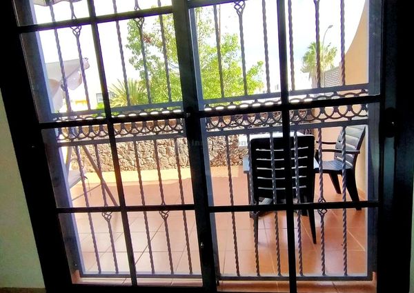 Se alquila en Costa del Silencio apartamento de 1 dormitorio