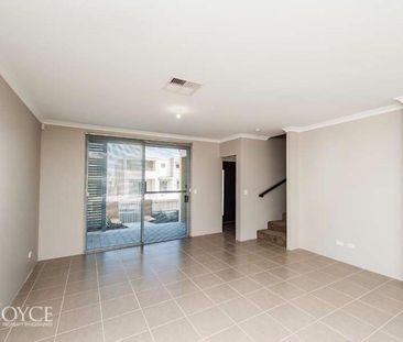 4 Affable Way, ATWELL WA 6164 - Photo 3