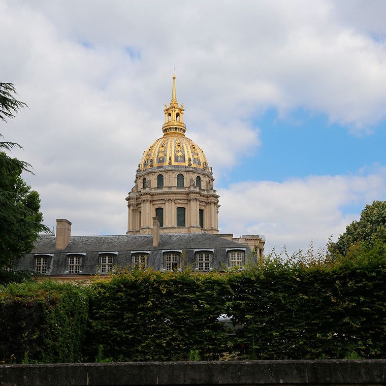 Location rue de la Comète, Paris 7ème - Photo 1