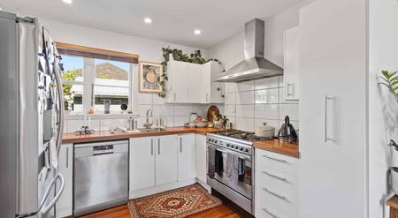 421 Ilam Road - Photo 2