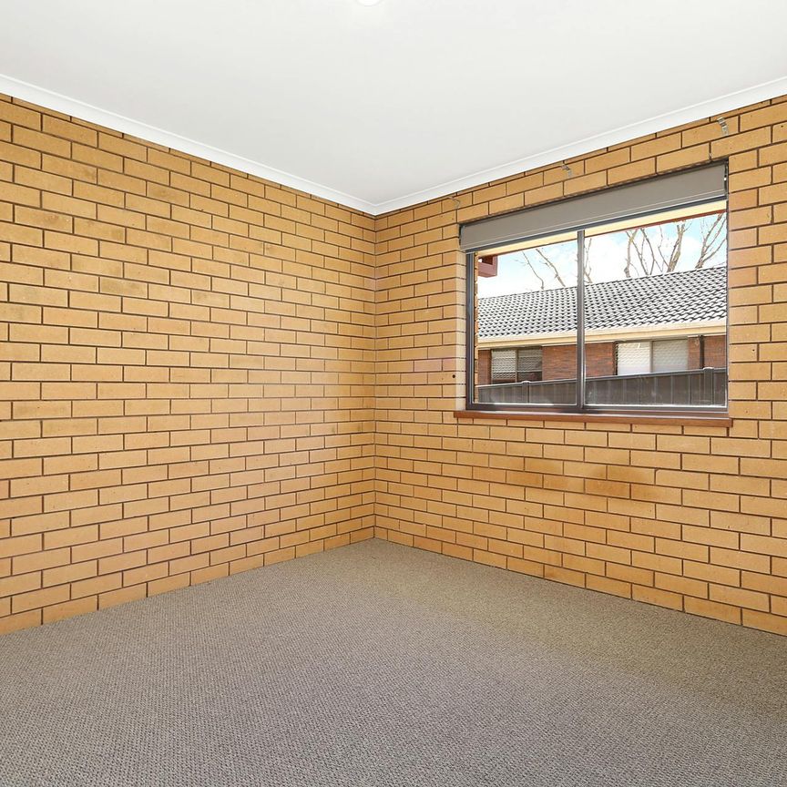 TWO BEDROOM UNIT IN A QUIET LOCATION - Photo 1