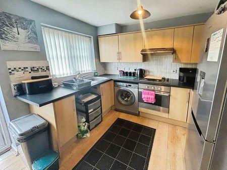 Rhos Y Dderwen, Highfields, Blackwood, NP12 - Photo 5