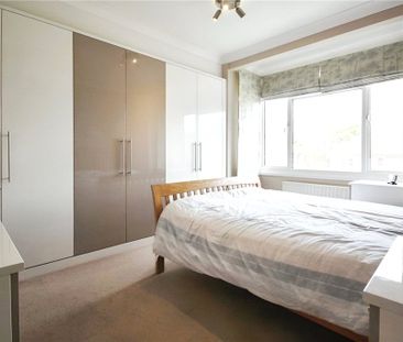 Beckingham Road, Guildford, Surrey, GU2 8BU - Photo 4