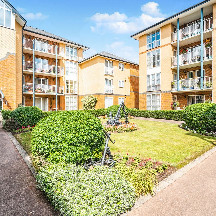 1 bedroom apartment to rent Albany Park Court, 4 Winn Road, Southampton, SO17 - Photo 2