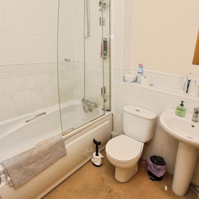 2 bedroom flat to rent - Photo 1