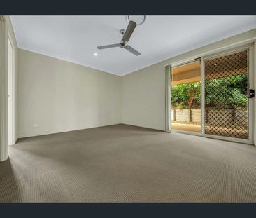 Perfect Family Home in Prime Cul-de-Sac Location - Photo 3