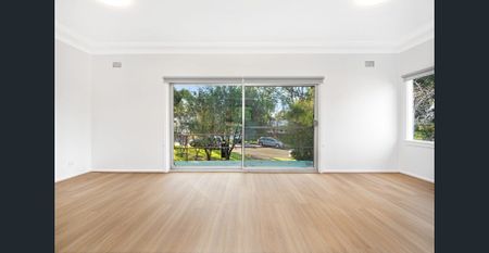Impeccably Refurbished Three-Bedroom Home with Expansive Gardens - Photo 5