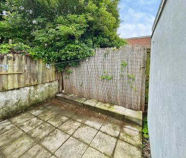 3 bedroom terraced house to rent - Photo 4