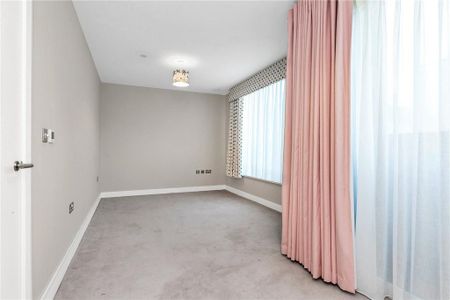 4 bedroom terraced house to rent - Photo 3