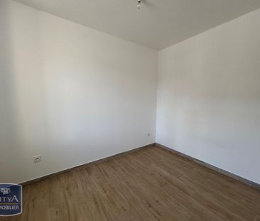 Location Appartement 3 pièces 46m² CHAMPFORGEUIL 71530 - Photo 4