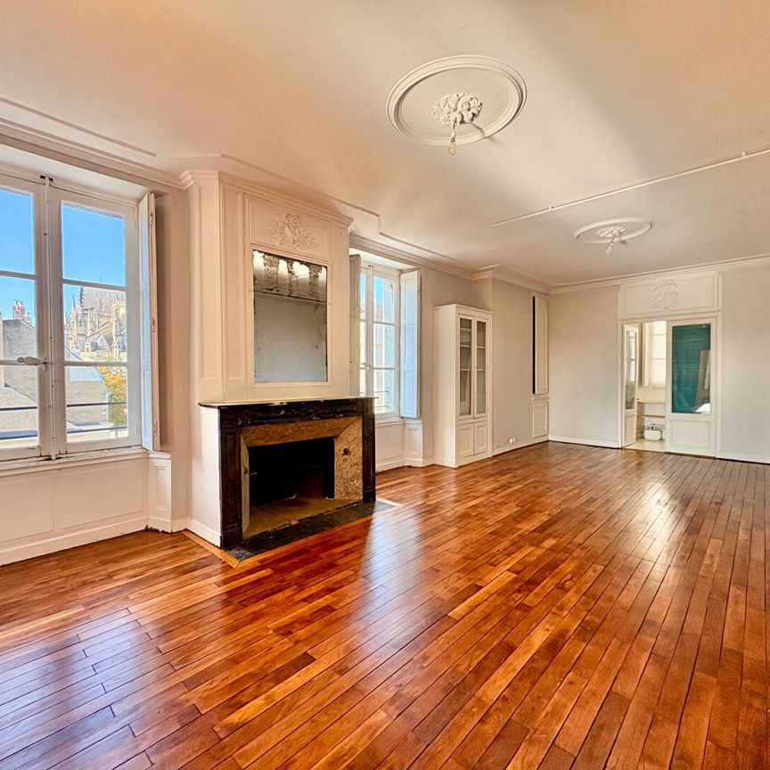 A LOUER - NANTES CATHEDRALE - APPARTEMENT BOURGEOIS 6 pièces de 204.02 m² - Photo 1