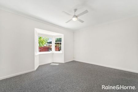 Charming 2-Bedroom Stone Frontage Cottage in Prestigious Dulwich - Photo 2