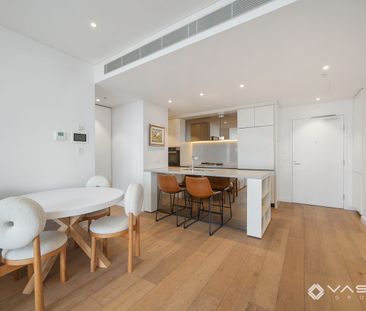 Spectacular North-Facing Apartment with Panoramic Darling Harbour &... - Photo 4