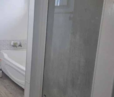 One Room in Boarding House - Photo 4