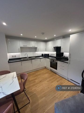 2 bedroom flat to rent - Photo 5