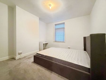 2 bedroom House To Let - Photo 4