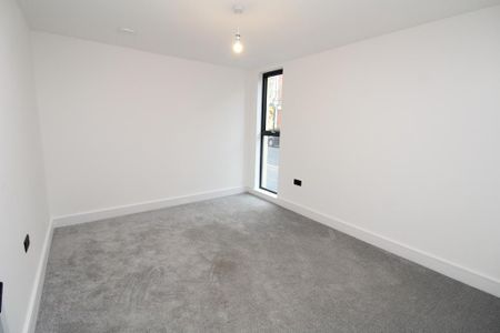 4 bedroom terraced house to rent - Photo 4