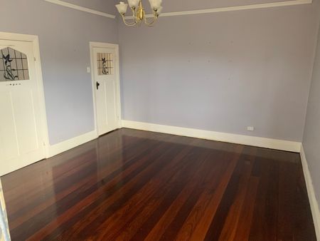 Bassendean - Photo 4