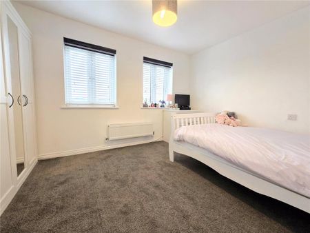 3 bedroom semi-detached house to rent - Photo 4