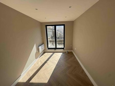 3 bedroom flat to rent - Photo 5