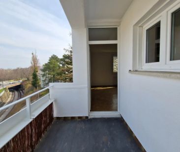 HÜBSCHE BALKON WOHNUNG - FERNBLICK - 3 ZIMMER - 2er WG geeignet! - Foto 3