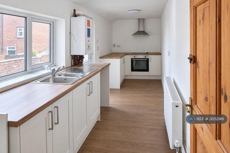 4 bedroom terraced house to rent - Photo 4