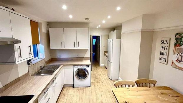 North Holmes Road, Canterbury, CT1 - Photo 1