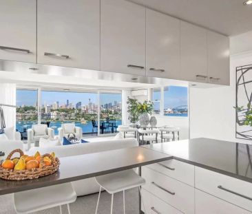 Luxury Whole-Floor Sub-Penthouse With Breathtaking Views To Harbour... - Photo 6