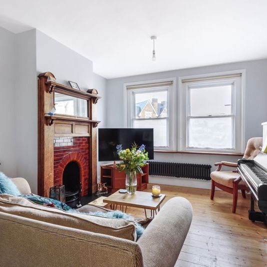 Hare Lane, Farncombe - 3 bedrooms Property for lettings - Seymours - Photo 1