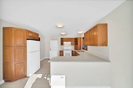 For Lease - 60 Albert Street, Kawartha Lakes, Ontario - Photo 5