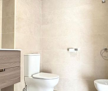 3 bedroom luxury Flat for rent in Nueva Andalucia, Andalusia - Photo 6