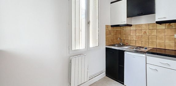 Appartement à louer - REIMS - PROCHE CENTRE - Photo 2