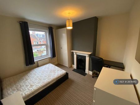 3 bedroom terraced house to rent - Photo 4
