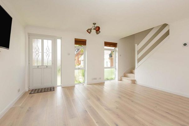 2 bedroom terraced house to rent - Photo 1