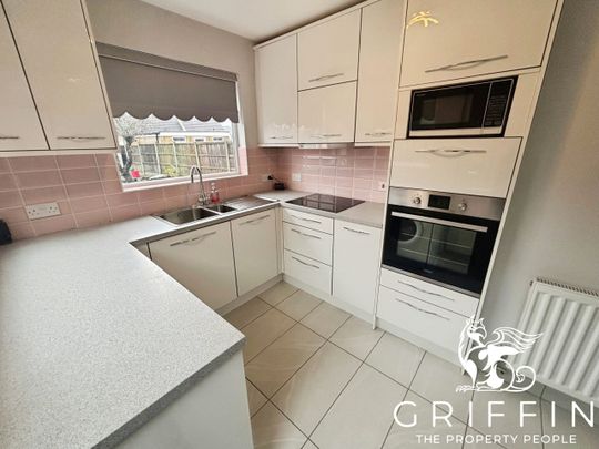 Plough Rise, Upminster, RM14 - Photo 1