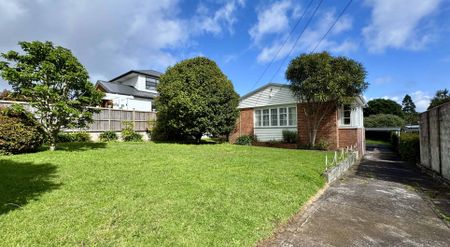 Rent Includes Lawn cuts - Photo 3