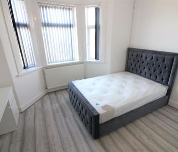 10 bedroom house share to rent - Photo 1
