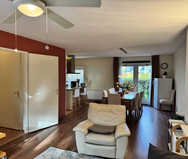 Eduard Künnekehof - Photo 2