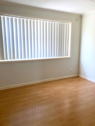 2 Bedroom Unit - Fantastic Location!! - Photo 1