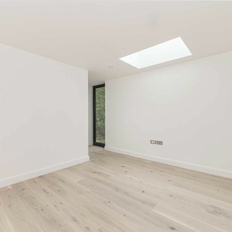 Finchley Road, NW3, London - Photo 1