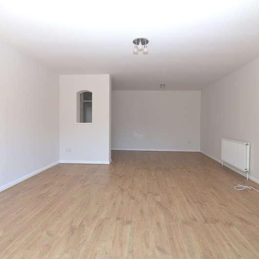 Old Farm Road East, Sidcup, DA15 - Photo 1