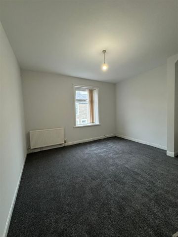 2 bed terraced house to rent in Harley Street, Burnley, BB12 - Photo 4