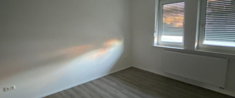 Helle 3,5-Zimmer Wohnung mit Balkon in Calden - Foto 1