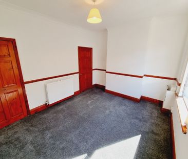 Longfield Road, Stourbridge - Photo 1