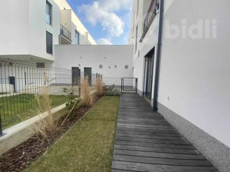 Pronájem bytu 2+kk se soukromou zahradou v centru Zlína - Photo 3