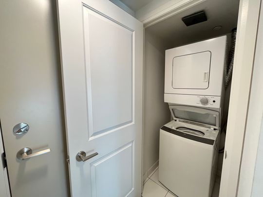 For Lease - 30 Meadowglen Place Unit# 408, Toronto, Ontario - Photo 1