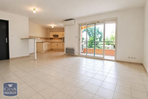Location Appartement 3 pièces 75m² SORGUES 84700 - Photo 1